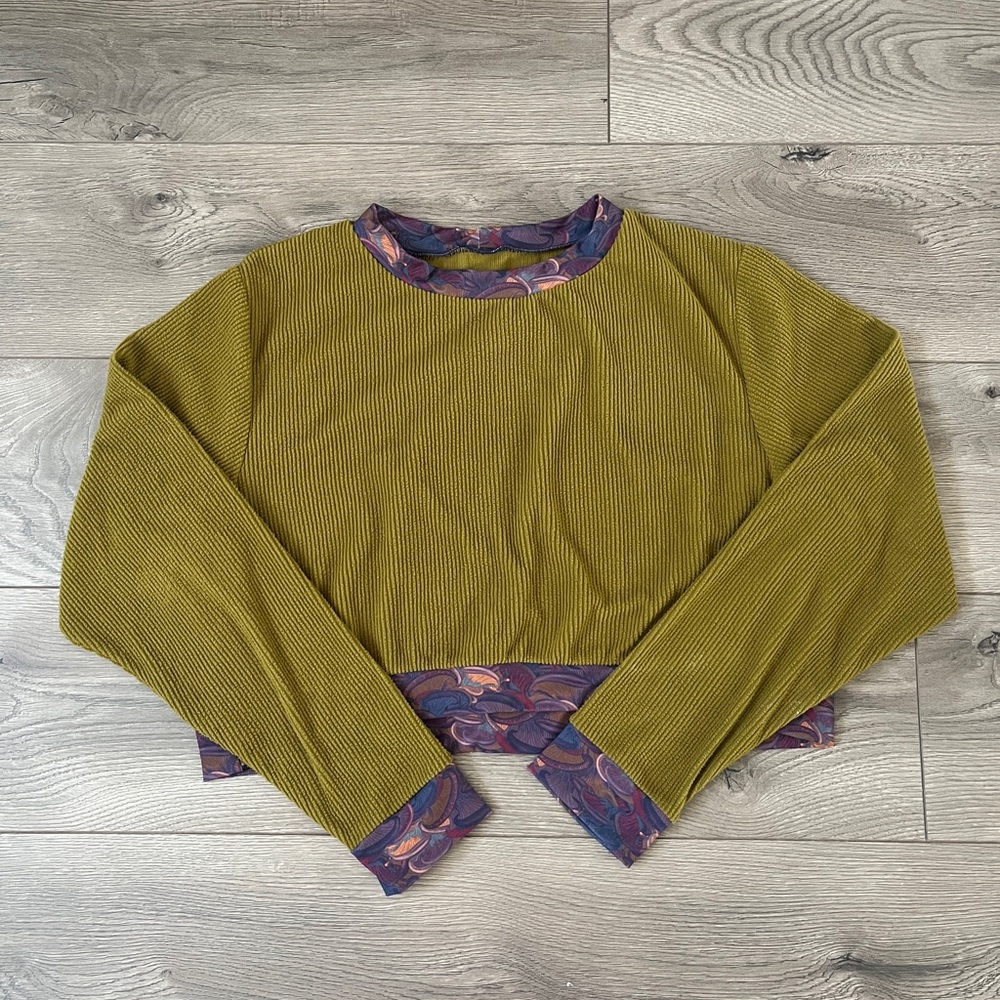 Youer Cropped Sweatshirt
